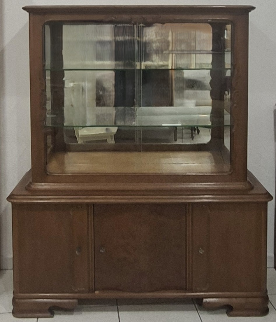 Armoire vitrine